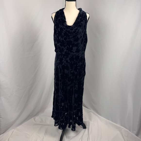 Elie Tahari Dresses & Skirts - Elie Tahari Dress Women 14 Navy Blue Silk Blend Burnout Velvet Cowl Neck Midi